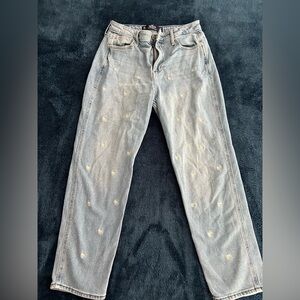 Hollister Daisy Print Ultra High Rise Mom Jeans